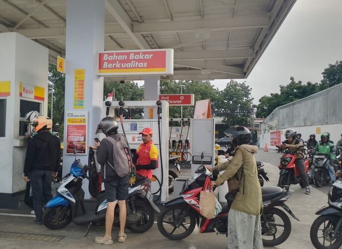 Antrean Panjang di SPBU Shell, hilangnya Kepercayaan Publik?