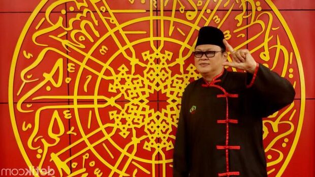 Koh Rahmat Bimbing Ratusan Orang Memeluk Islam, Ini Ceritanya