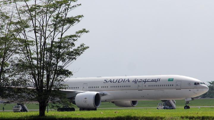 Pesawat Saudia 442 Jemaah Dievakuasi Adanya Ancaman Bom
